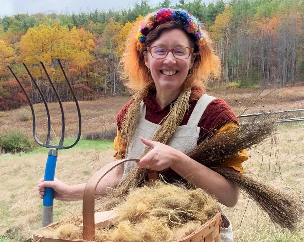 Slow Fashion Movement: Woman Grows Her Own Dress From Flax