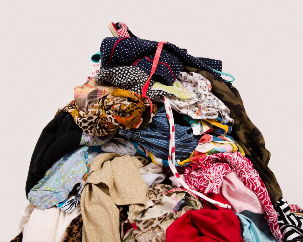 Polyester Backlash: Why Gen Z Is Over Synthetic Fabrics