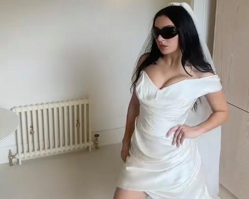 Alt-Bride Style: Wedding Gowns Get a Y2K Makeover