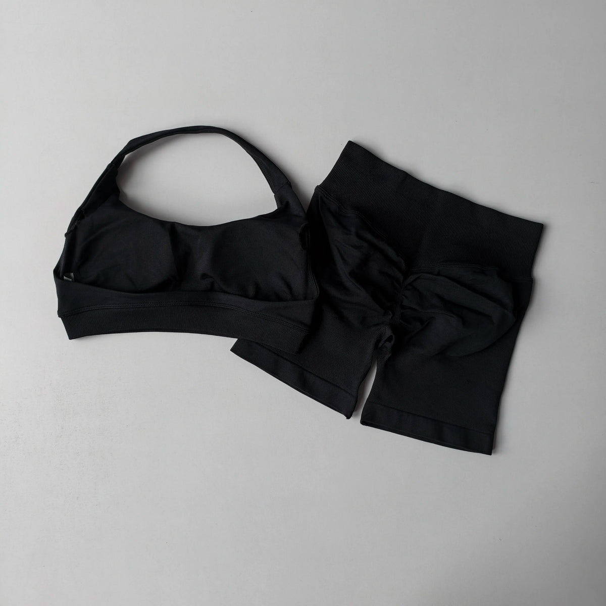 2 Pieces Yoga Suit for Women Seamless Fitness Gym Clothes Halter Sports Bra Matching Shorts Workout Sets Gym Set Outfit - Matrix-studios.com