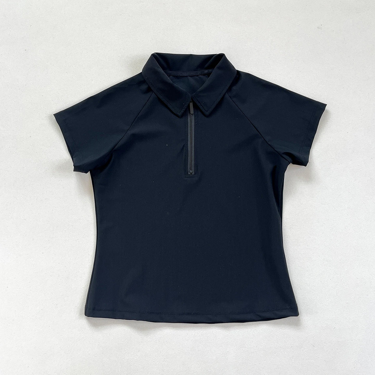 Women's Short - Sleeve Polo Shirts: White and Navy Blue Options Available, Half - Zip Collar for Both Style and Comfort 。 - Matrix-studios.com