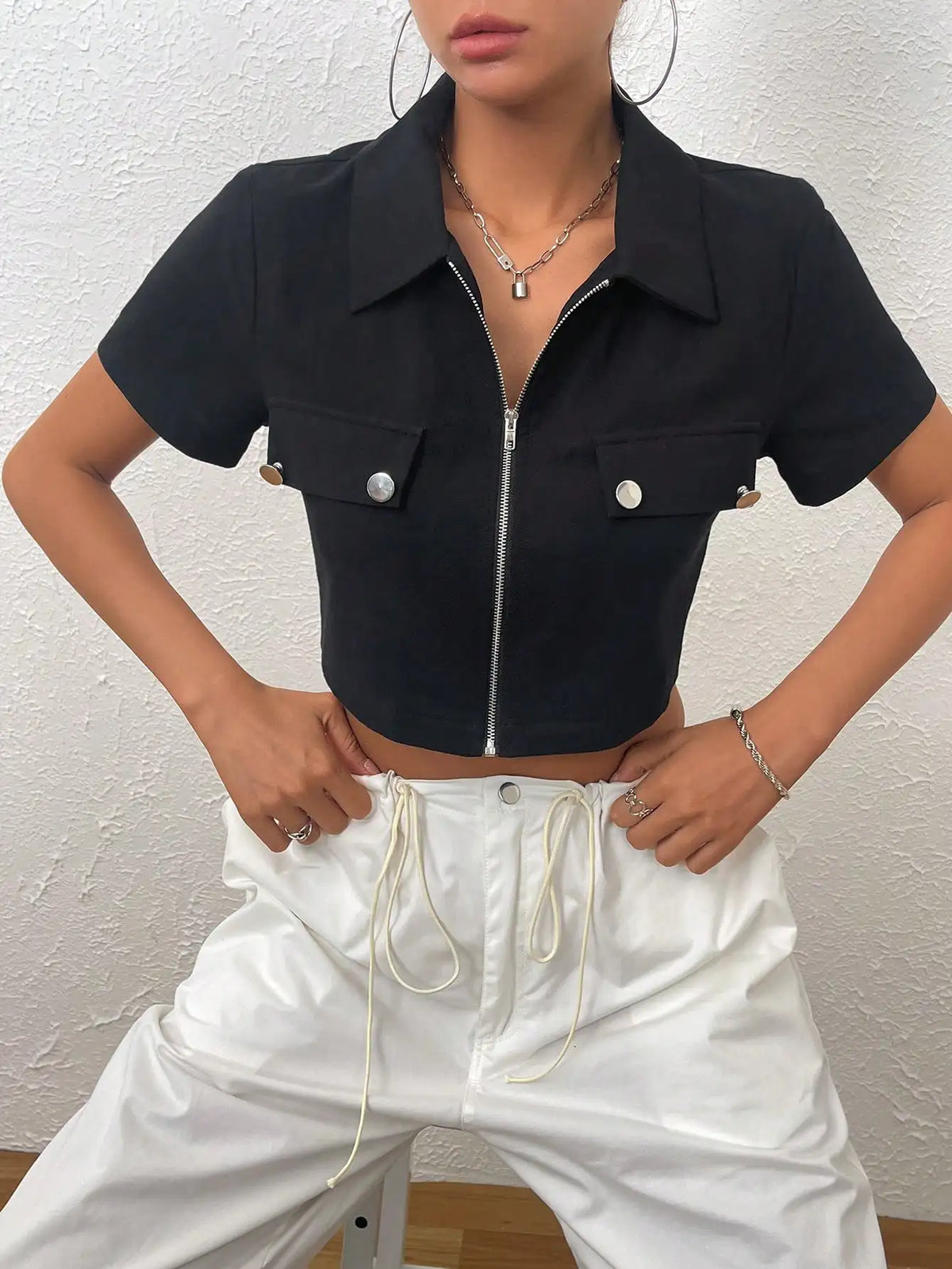 Women's Black POLO Collar Zipper Short T-shirt Cardigan Spring Summer 2025 Design Niche All-match Short Top for Casual Wear