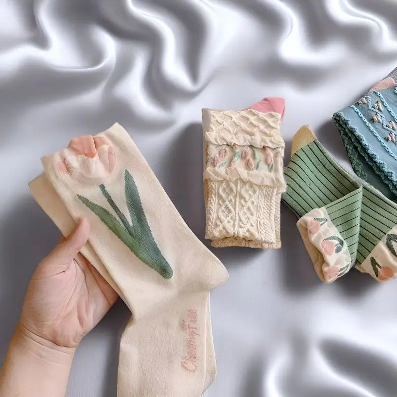 4Pairs Floral Socks Set Women Cute Flower Geometric 3D Textured Ankle Cottagecore Lucky Socks Fashionable Casual Mid Cub Socks - Matrix Studios