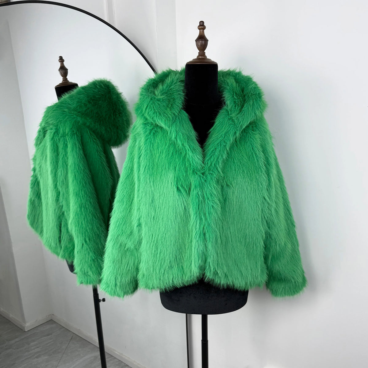 Tuularose Women Fur Coat Women 2025 Plush Red Bomber Jacket Solid Crop Long Sleeve Jacket Warm Winter Coats Female Casual Coats - Matrix Studios