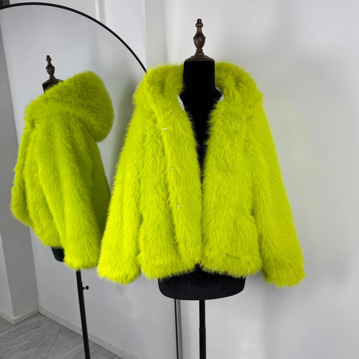 Tuularose Women Fur Coat Women 2025 Plush Red Bomber Jacket Solid Crop Long Sleeve Jacket Warm Winter Coats Female Casual Coats - Matrix Studios