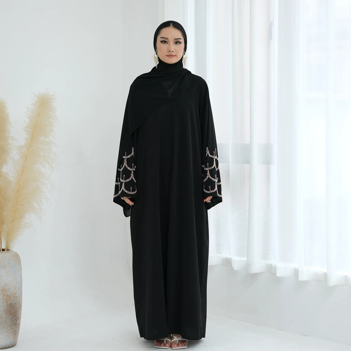 2025 Middle Eastern Islam Outfit for Muslim Women Luxury Dubai Modest Abaya Dress Eid Arabic Cardigan Plain Turkey Kaftan Robe - Matrix-studios.com