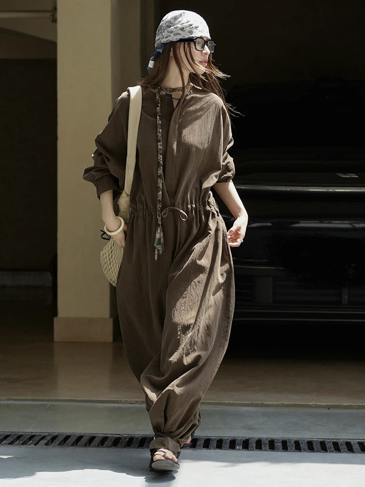 [EAM] Women Coffee Drawstring Big Size Long Jumpsuit New High Waist Pocket Stitch Pants Fashion Tide Spring Autumn 2026 1DJ2953 - Matrix Studios
