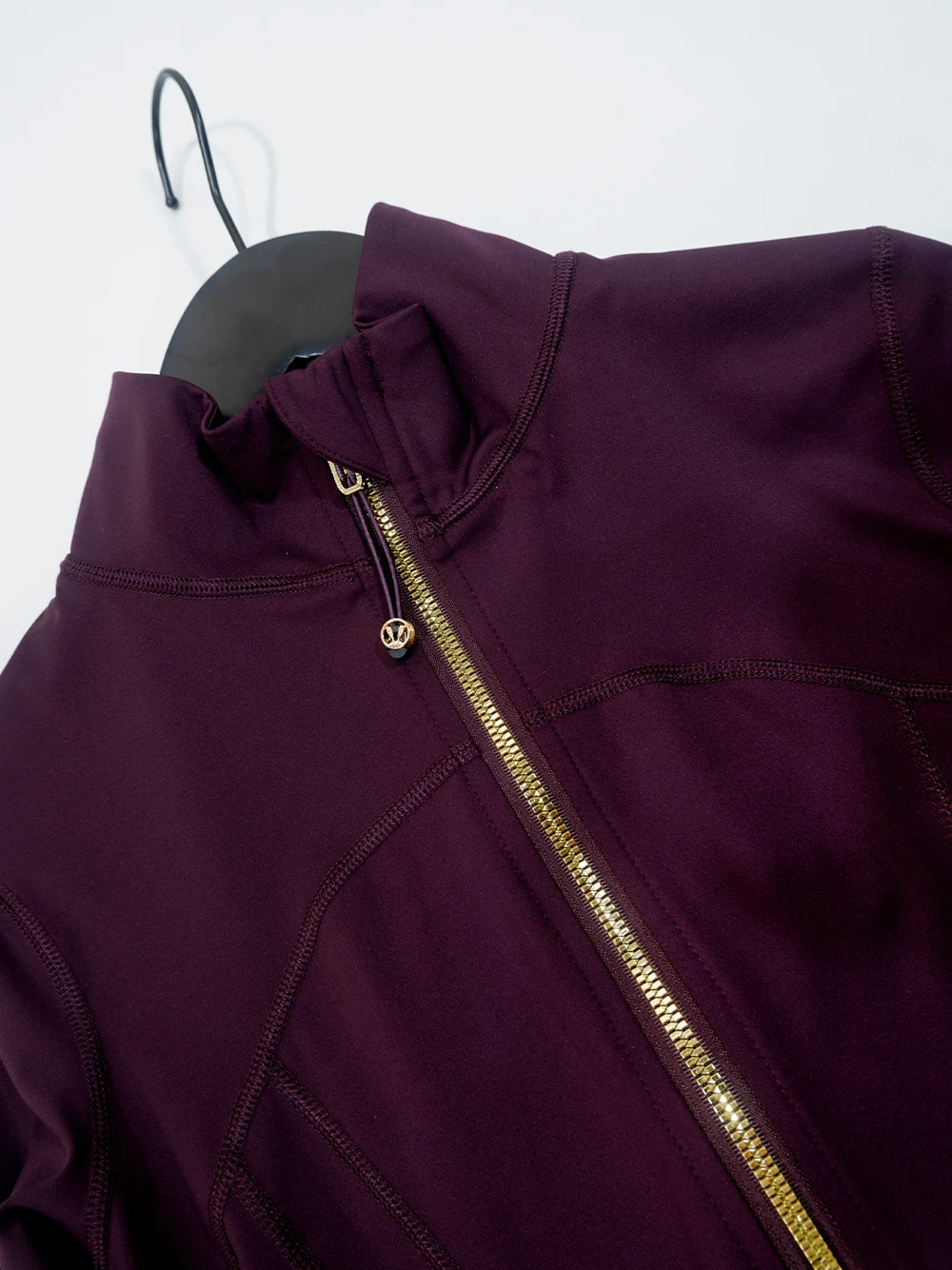 Gold zipper jacket and yoga pants set, sportswear, quick-dry and breathable, slimming and lightweight, tight-fitting - Matrix-studios.com