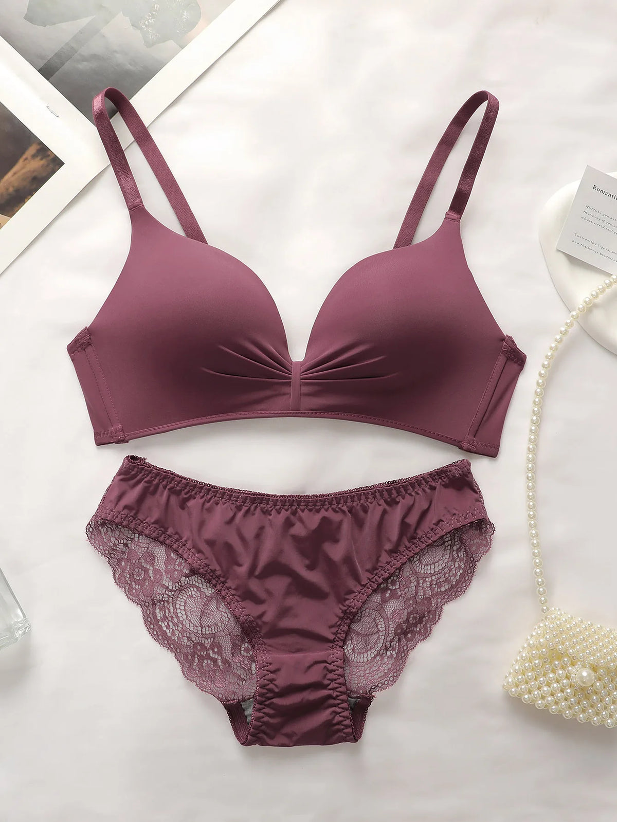 High Quality Hot Selling Sexy Women's Wireless Two-piece Butterfly Solid Color Underwear Women's Lace Underwear Set B2046 - Matrix-studios.com