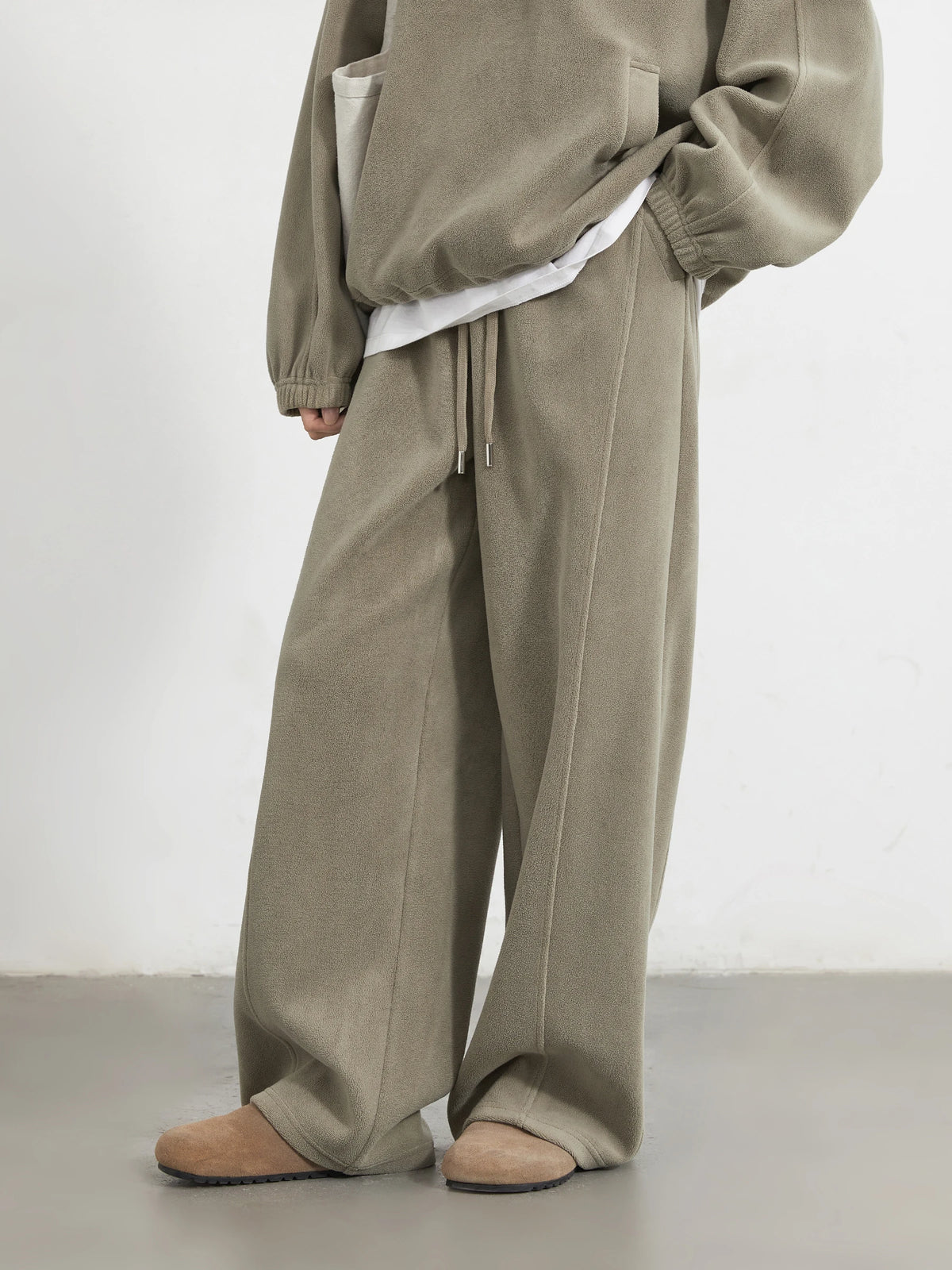 CHIC VEN Women Sweatsuit Loose Casual New Granular Velvet Stand Collar Female Top Pants Set for Woman Sport Autumn Winter 2025 - Matrix-studios.com