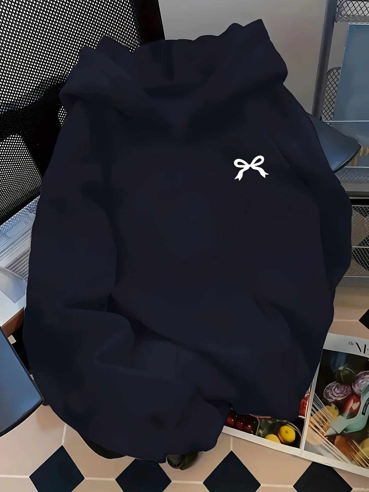 Bow Print Hooded Sweatshirt Women's Bow Print Long Sleeve Hooded Sweatshirt Comfortable Loose Fit Sweatshirt Kangaroo Pocket - Matrix Studios