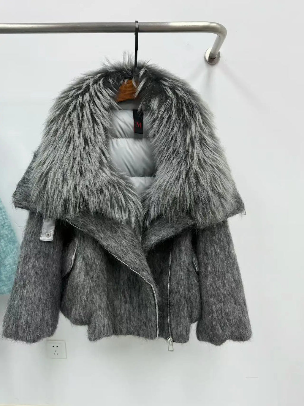 CXFS 2026 New Winter Fashion Wool Coat Splicing Down Jacket Lining With Oversized Fox Fur Collar Thick Warm Women's Coat - Matrix Studios