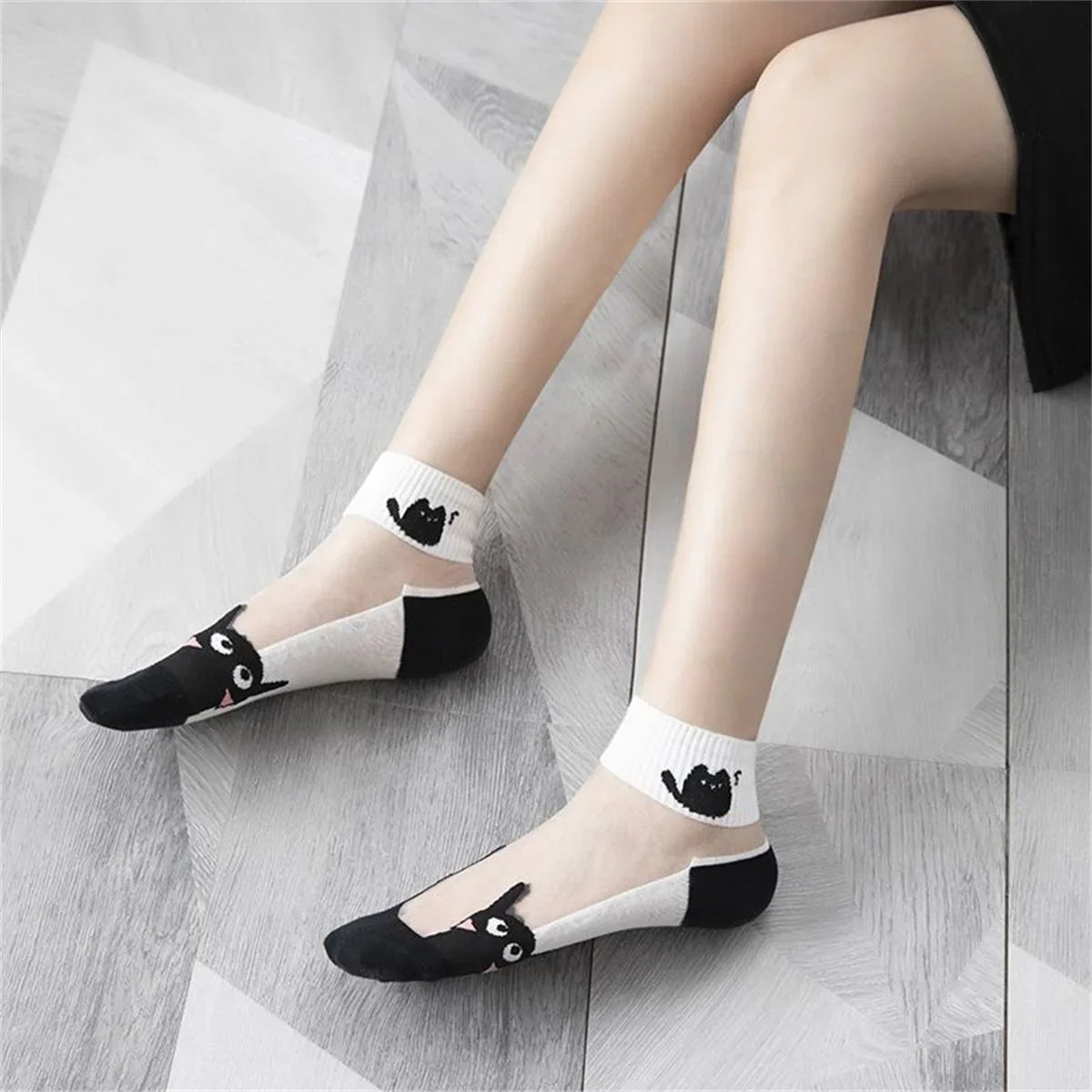 Dreamlikelin 5 Pairs Summer Socks for Women - Black & White Cat Print, Breathable Glass Silk Short Socks, Simple Cute Design - Matrix Studios