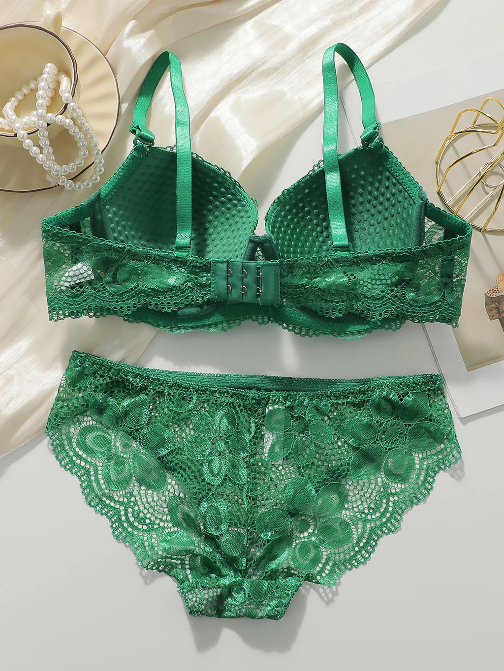 Hot selling green lace lingerie set sexy bra 2-piece set fashionable white display set push up braissere A2123 - Matrix-studios.com