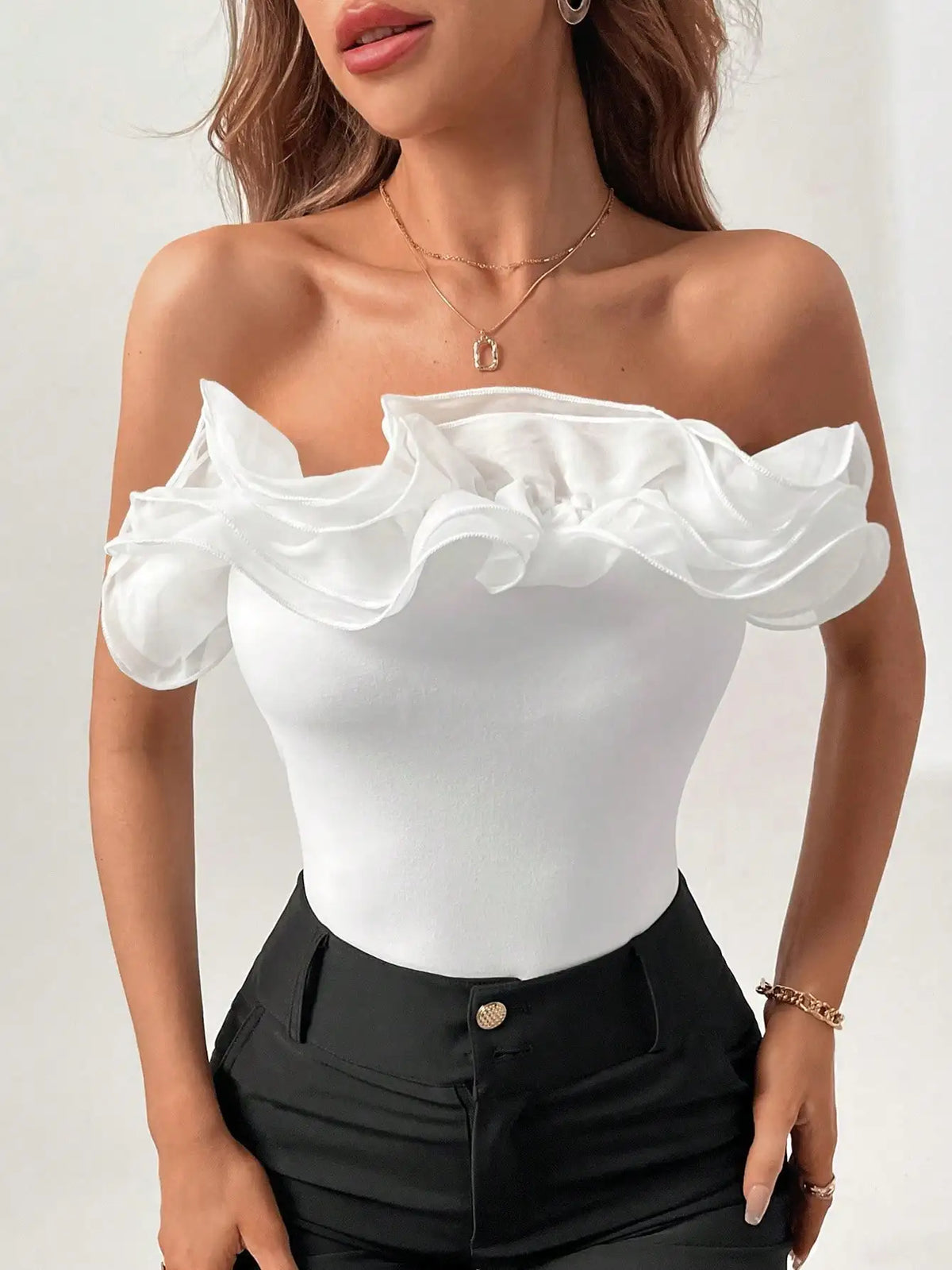 White Niche Does Not Hit a Unique Chic Short One-piece Strapless Top for Spice Girls to Wear Outside - Matrix Studios
