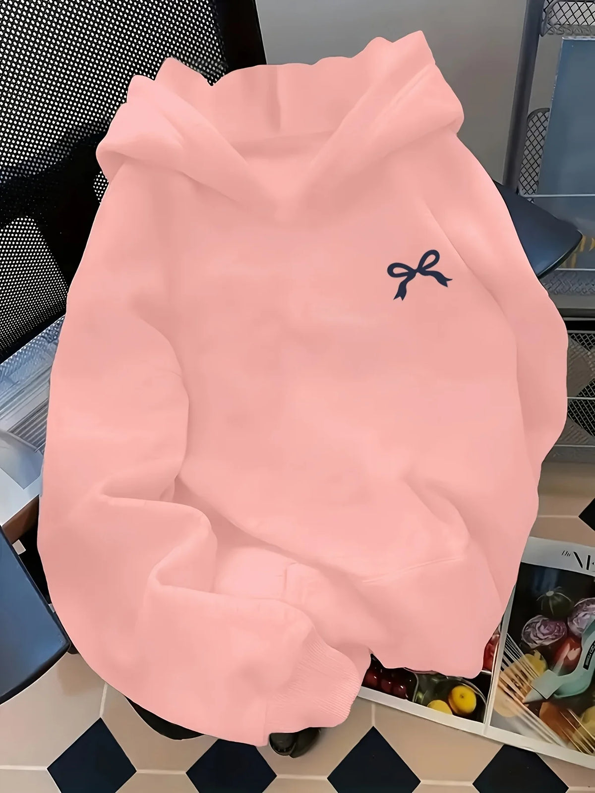 Bow Print Hooded Sweatshirt Women's Bow Print Long Sleeve Hooded Sweatshirt Comfortable Loose Fit Sweatshirt Kangaroo Pocket - Matrix Studios