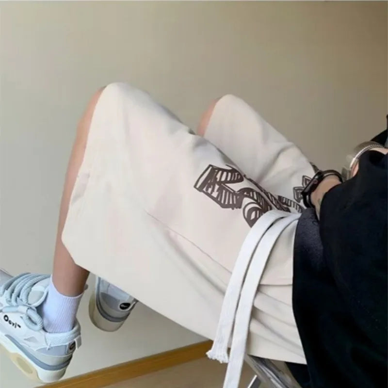 Oversized Shorts Men American Vintage Deformed Letter Print Shorts Fashion Brand High Street Loose Couple Basketball Short Pants