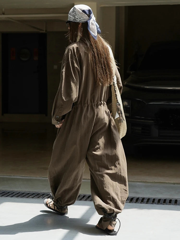[EAM] Women Coffee Drawstring Big Size Long Jumpsuit New High Waist Pocket Stitch Pants Fashion Tide Spring Autumn 2026 1DJ2953 - Matrix Studios