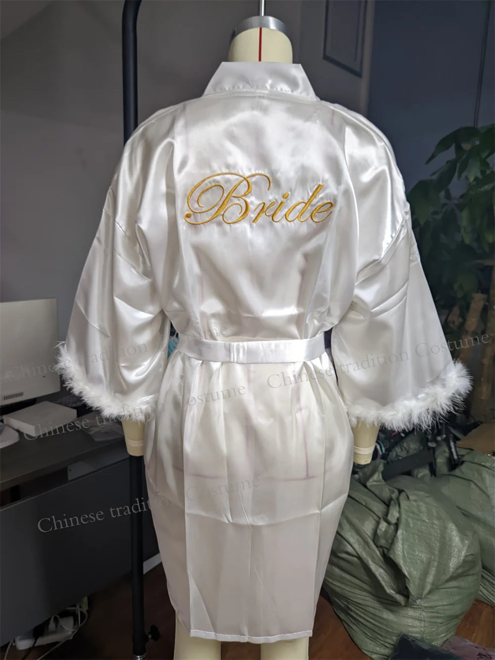 White Bride Wedding Robe with Feathers Women Satin Peignoir Sexy Bridesmids Kimono Gowns Short Bathrobe Bridal Intimate Lingerie - Matrix-studios.com
