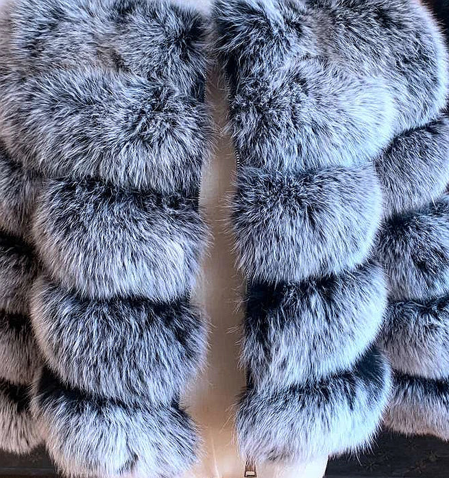 NEW 100%Winter Women Real Fox Fur Coat Thick Warm High Quality Full Sleeves New Natural Fur Fashion Hooded Short Jacket - Matrix Studios