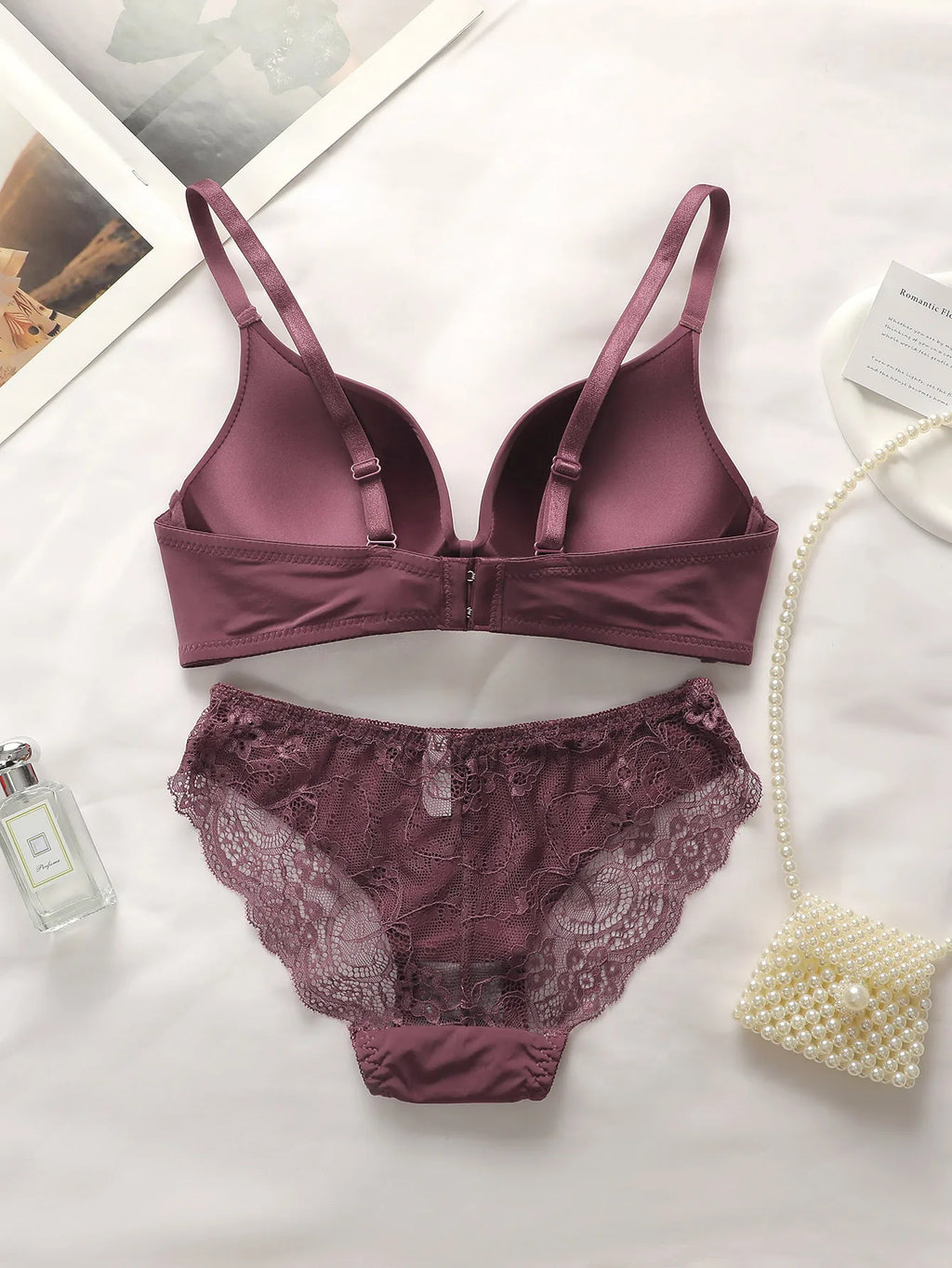 High Quality Hot Selling Sexy Women's Wireless Two-piece Butterfly Solid Color Underwear Women's Lace Underwear Set B2046 - Matrix-studios.com