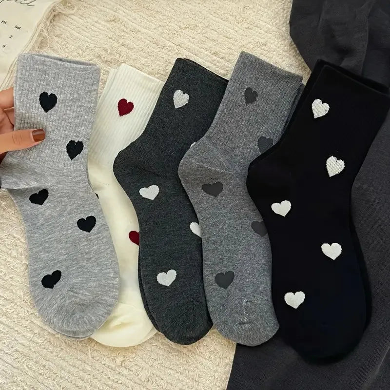 5/10 Pairs Women Heart-Shaped Pattern Middle Tube Socks Fashionable Printing Soft Comfortable Sweat Absorbing Breathable Socks - Matrix Studios