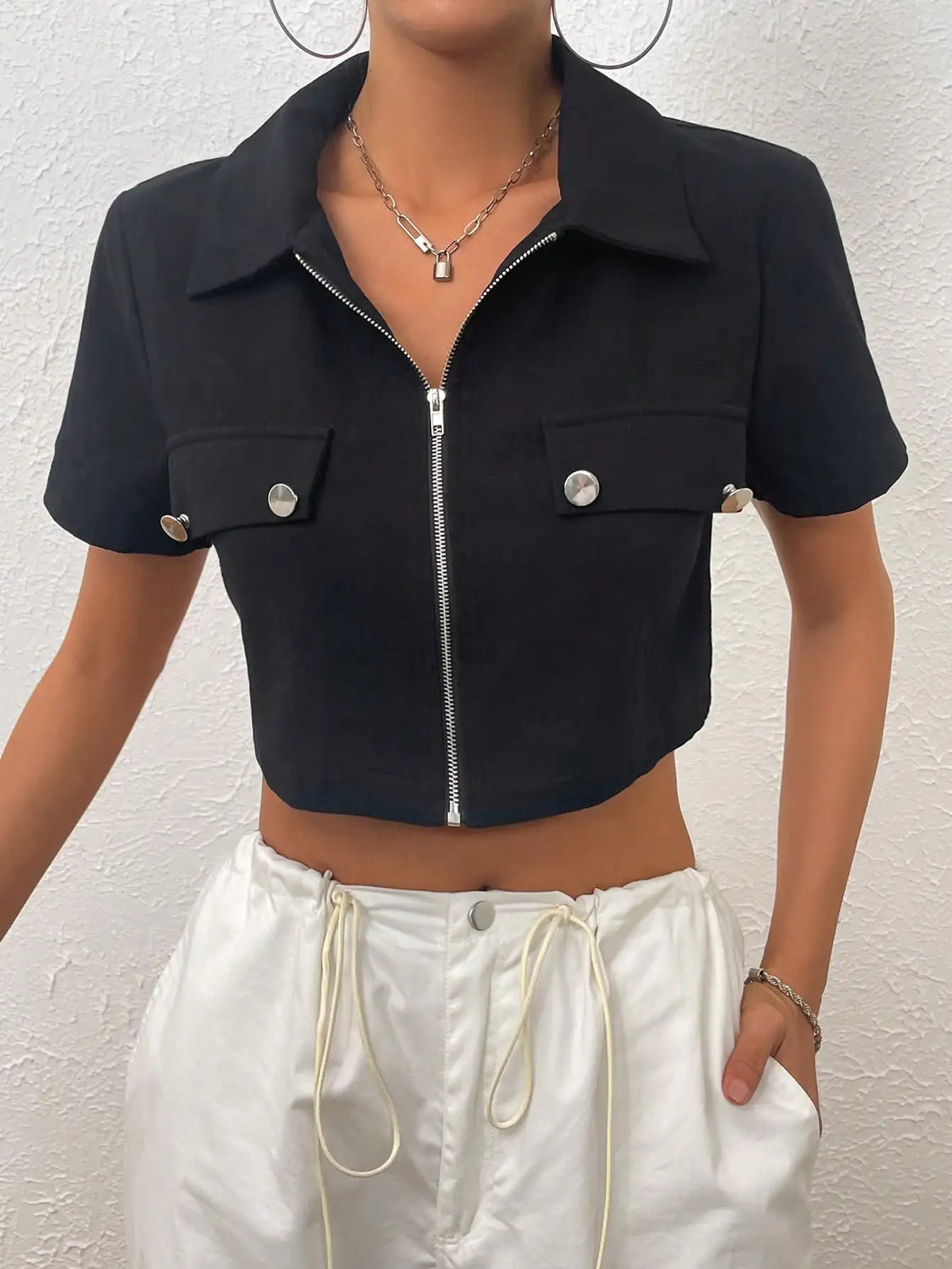 Women's Black POLO Collar Zipper Short T-shirt Cardigan Spring Summer 2025 Design Niche All-match Short Top for Casual Wear