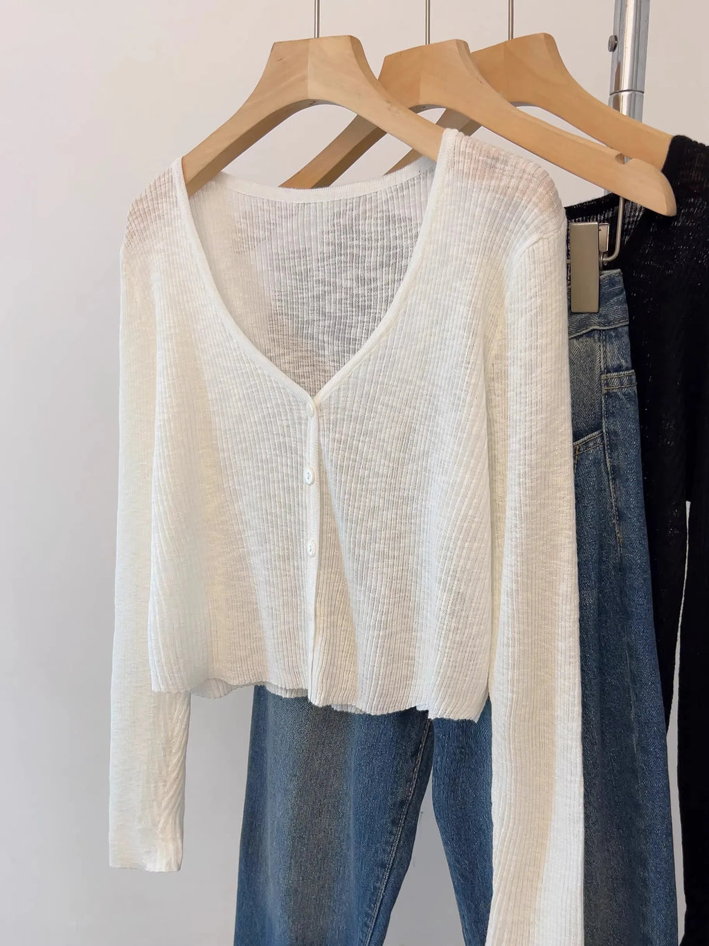 AOSSVIAO Women Outerwear Air Conditioner Shawl 2026 Summer Blue V-Neck Thin Sunscreen Knit Cardigan Single-breasted Short Tops - Matrix Studios