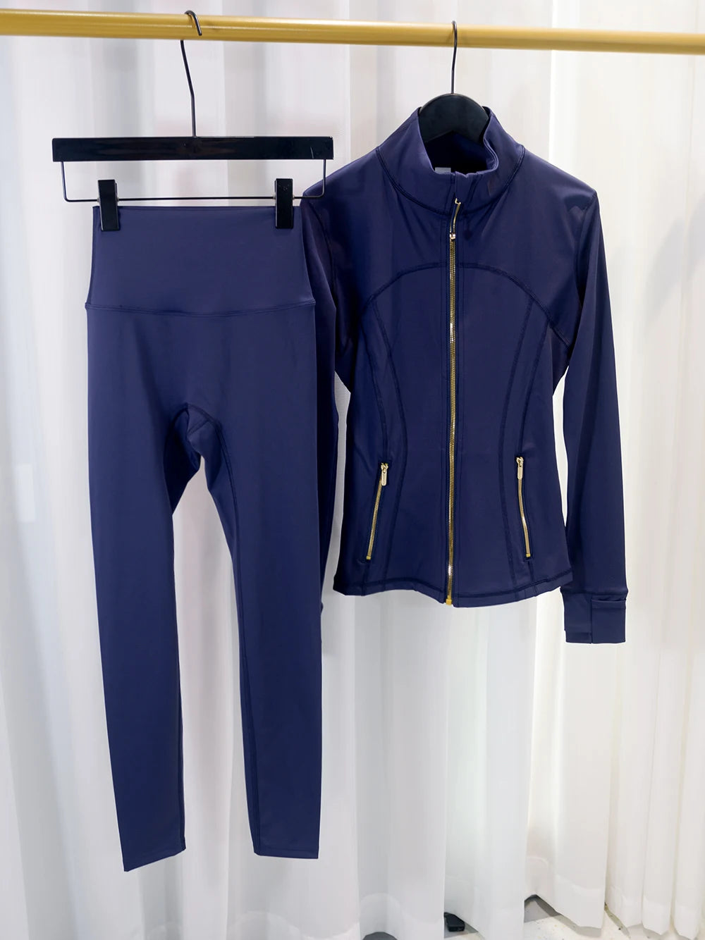 Gold zipper jacket and yoga pants set, sportswear, quick-dry and breathable, slimming and lightweight, tight-fitting - Matrix-studios.com